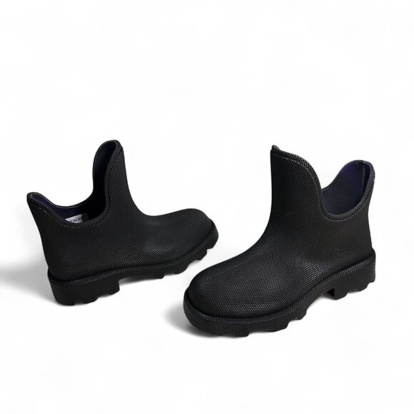 Burberry Women's Ray Rubber Ankle Boots sz 38 EU. NEW IN BOX - Picture 1 of 6